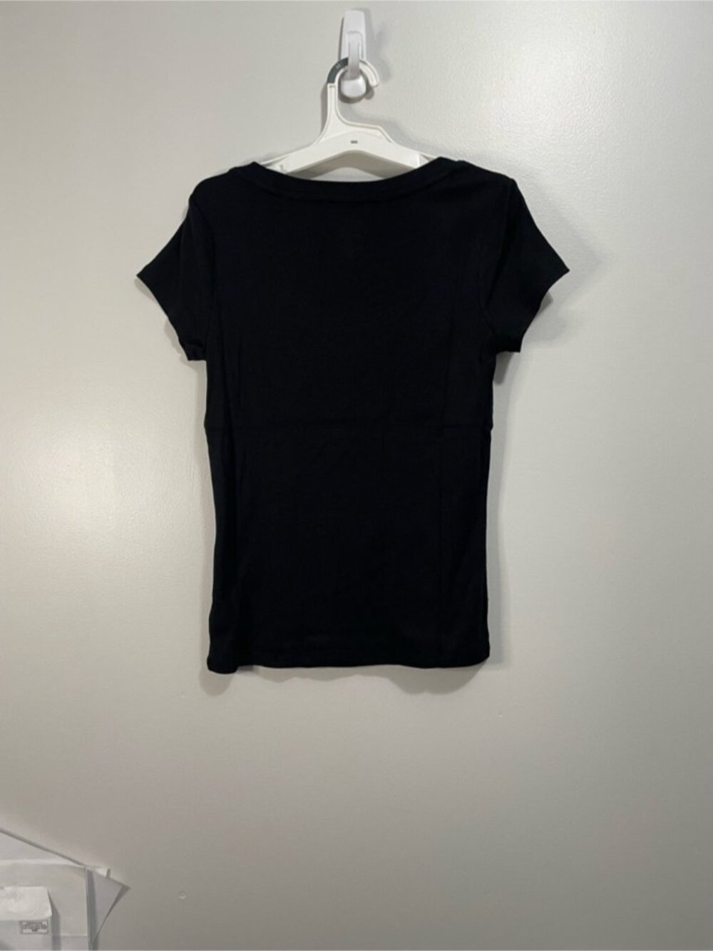 Black Scoop Neck Short Sleeve Tee - Picture 2 of 2